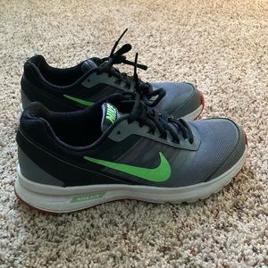 Nike Air Training Shoes - EUC - Women’s 7.5